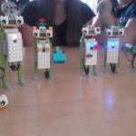 Robot špión (4)